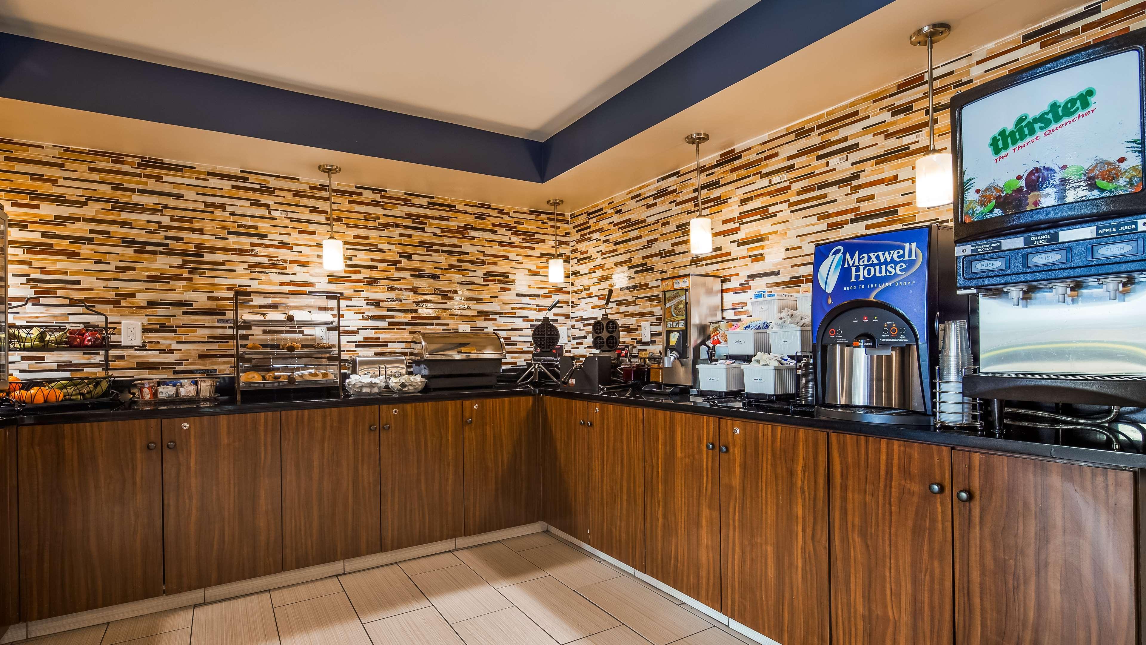 Best Western Center Inn Вирджиния-Бич Экстерьер фото